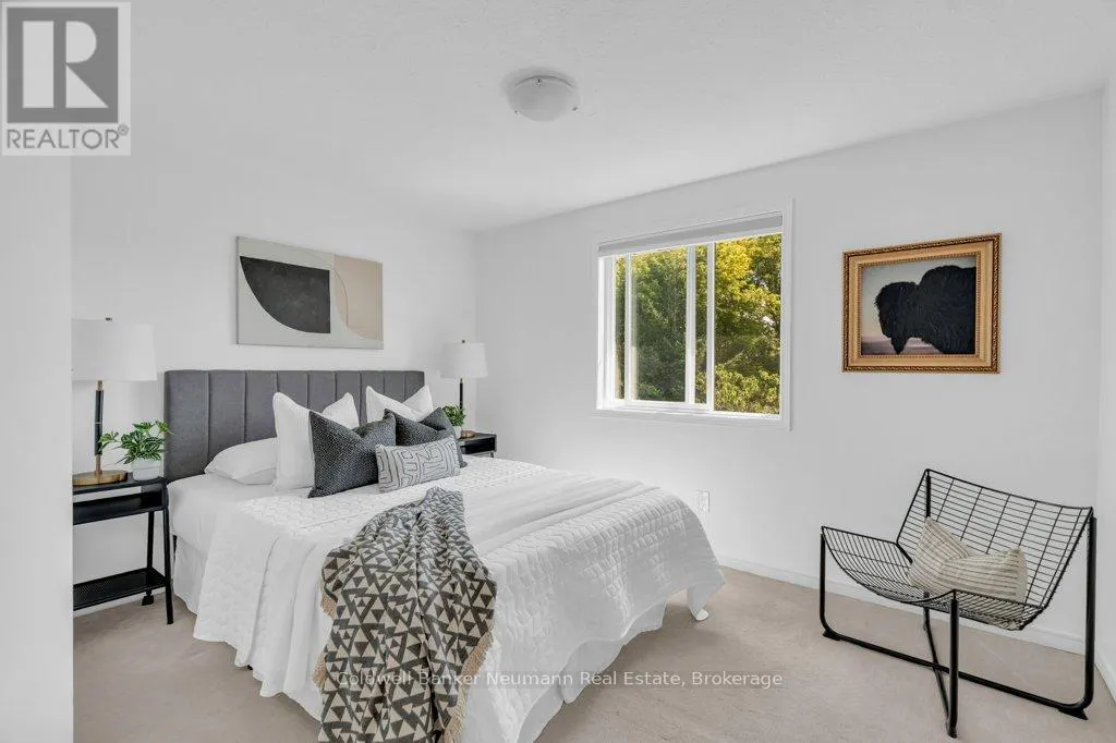 71 WAXWING CRESCENT