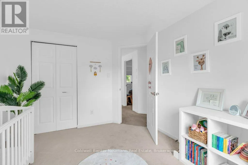 71 WAXWING CRESCENT