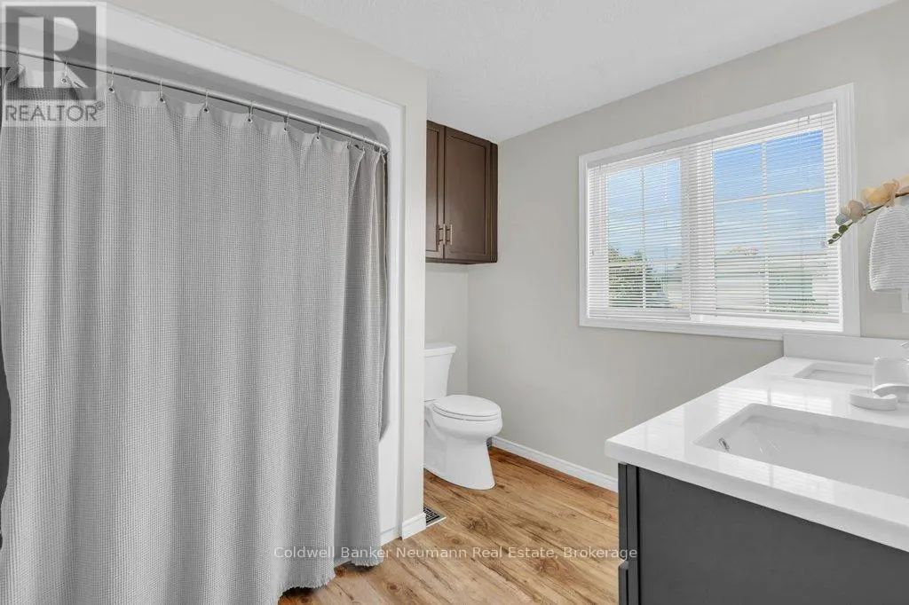 71 WAXWING CRESCENT