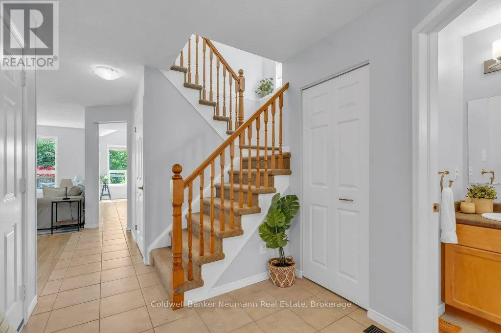 71 WAXWING CRESCENT