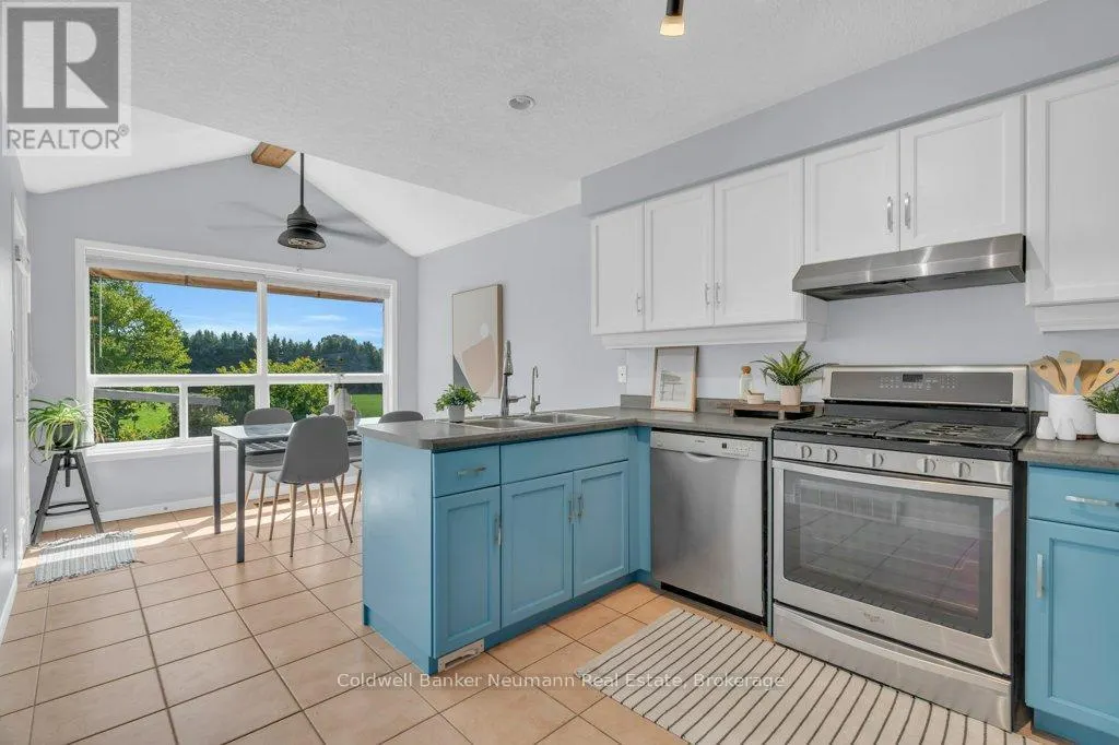 71 WAXWING CRESCENT