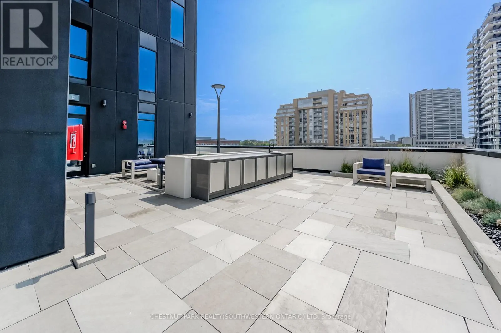 1811 - 181 KING STREET S