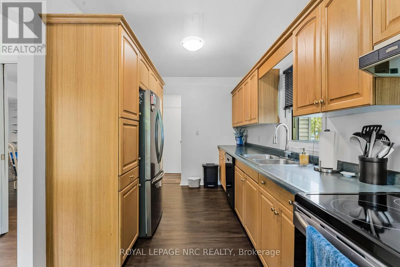 192 CENTRAL AVENUE
