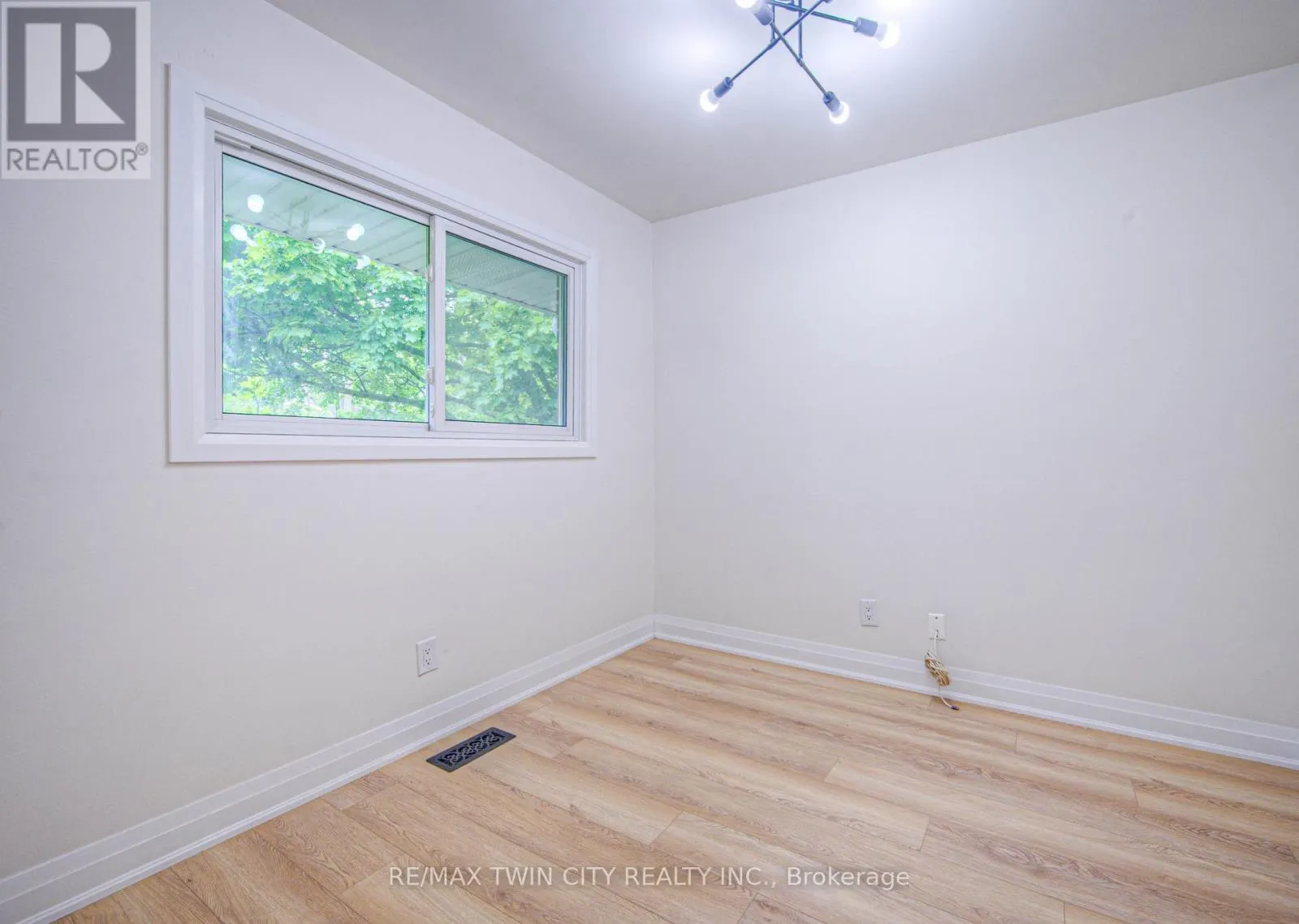76 RAVINE DRIVE