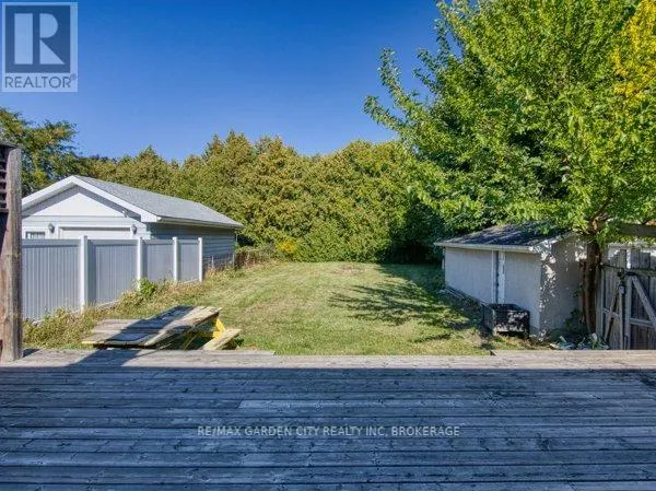 11 BONAVEM DRIVE