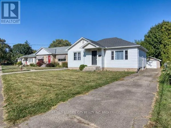 11 BONAVEM DRIVE