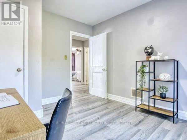 11 BONAVEM DRIVE