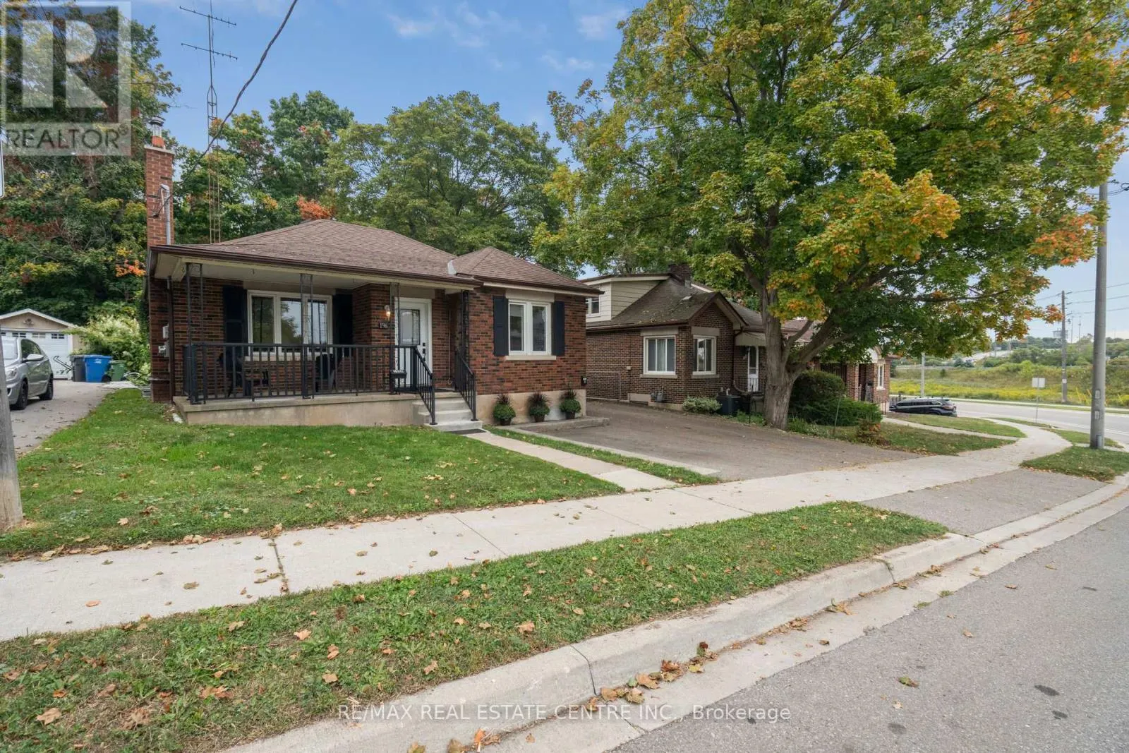 196 SILVERCREEK PARKWAY S