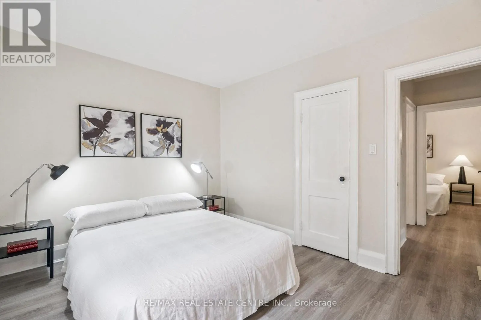 196 SILVERCREEK PARKWAY S