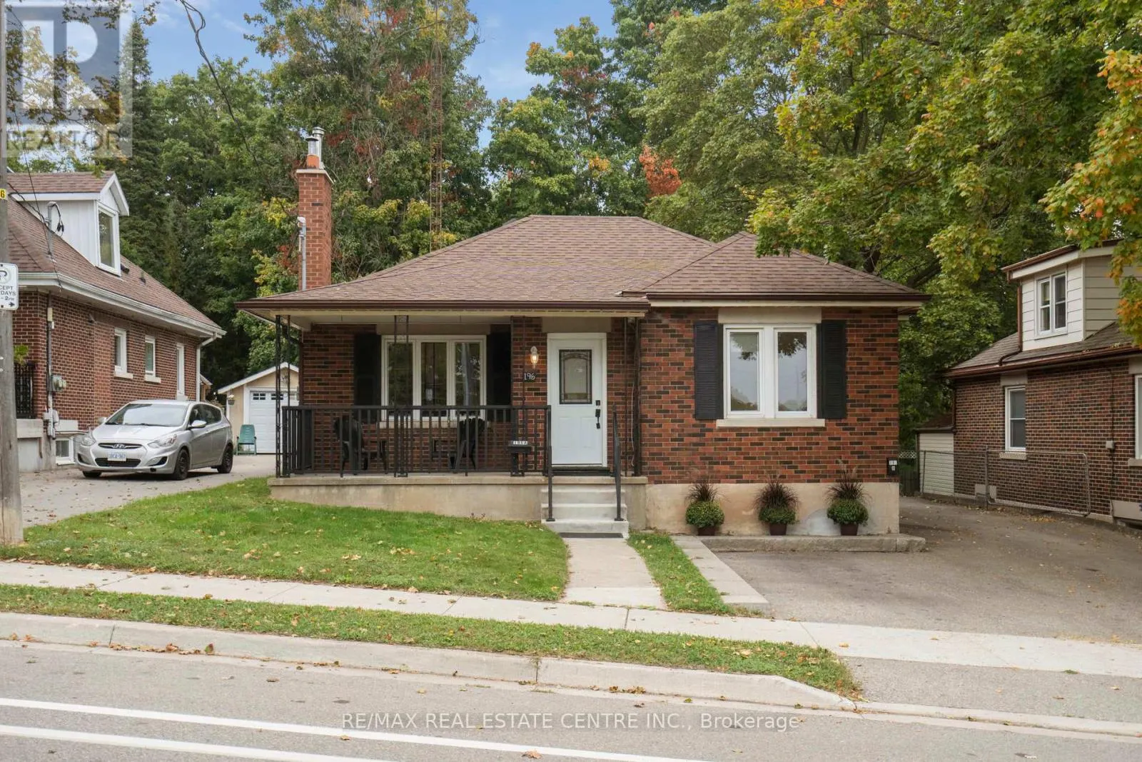 196 SILVERCREEK PARKWAY S