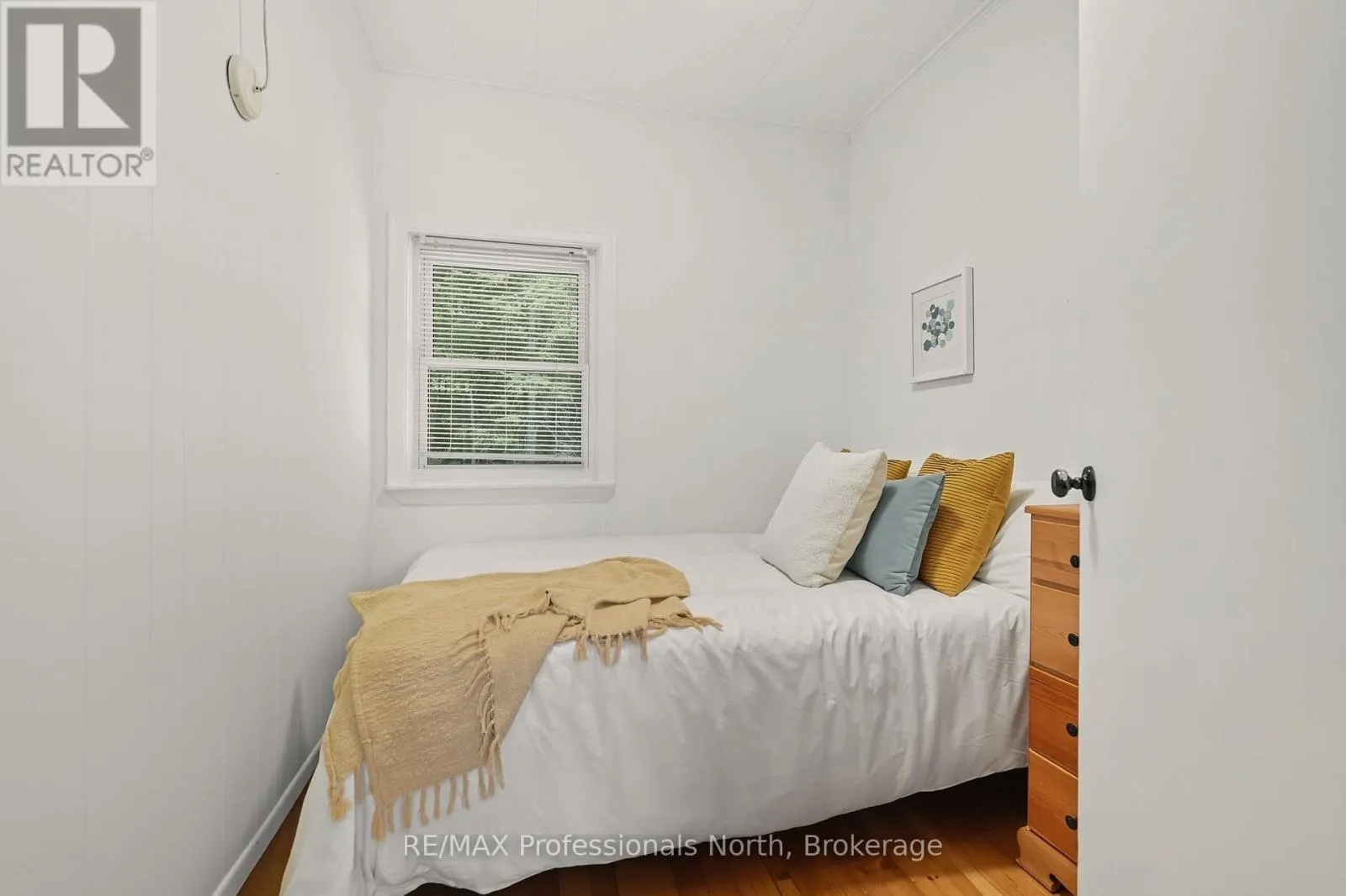 1046 PINE LAKE SHORES PRIVATE ROAD