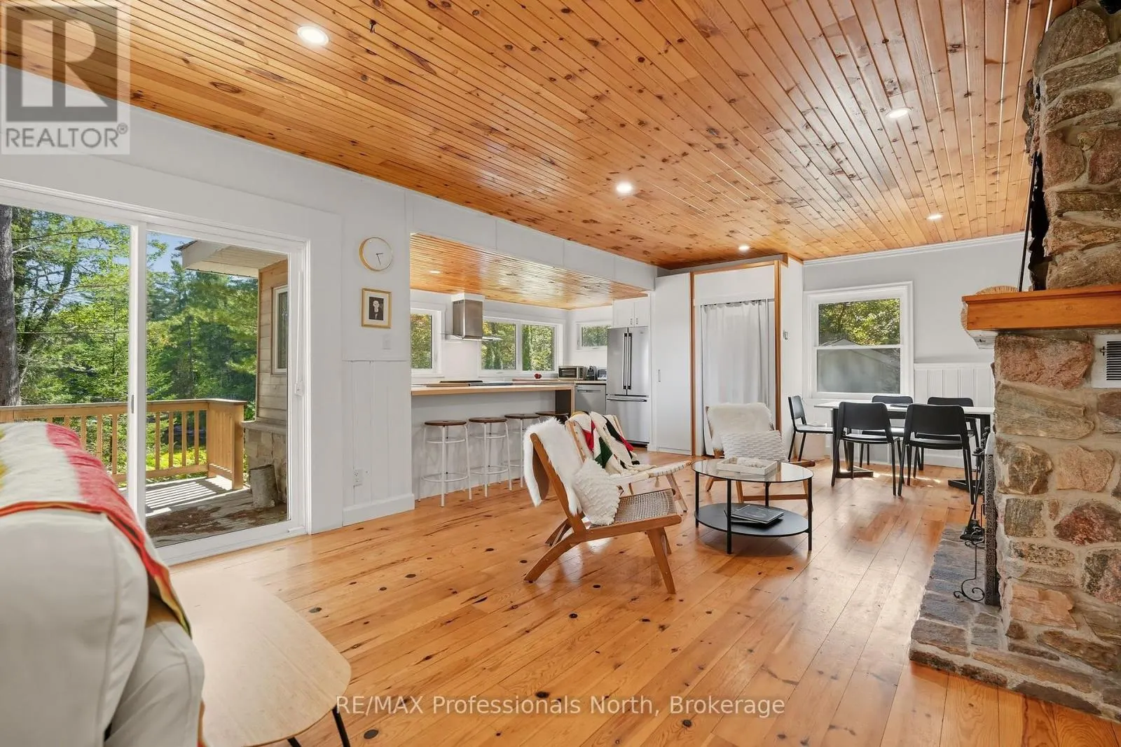 1046 PINE LAKE SHORES PRIVATE ROAD