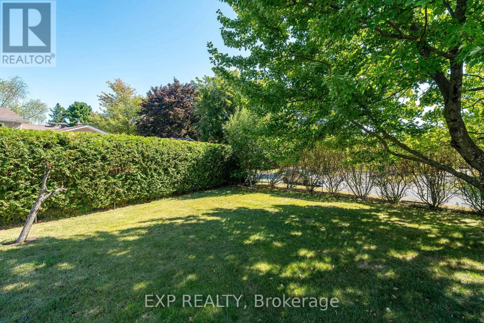 36 KEEWATIN CRESCENT