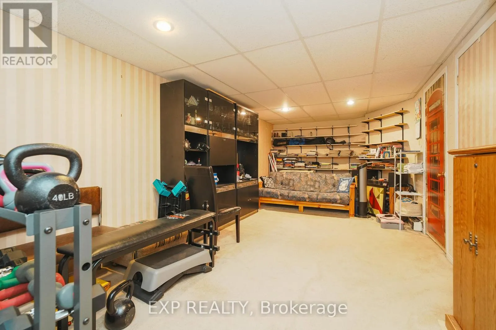 36 KEEWATIN CRESCENT