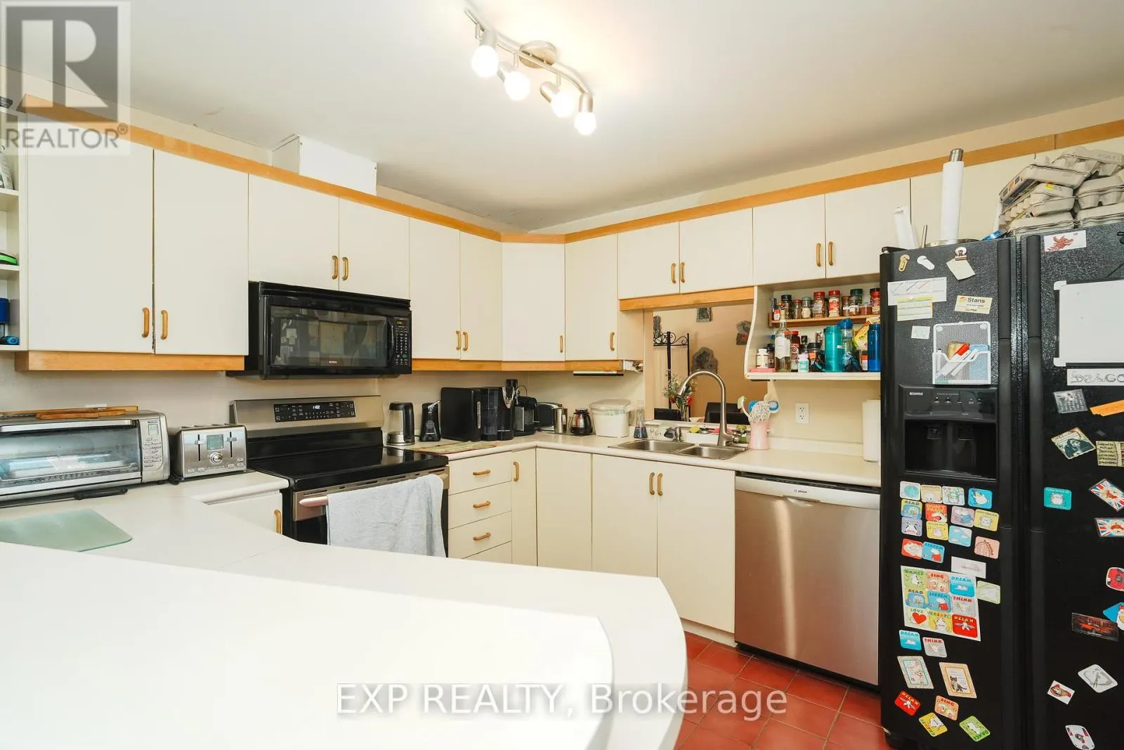 36 KEEWATIN CRESCENT