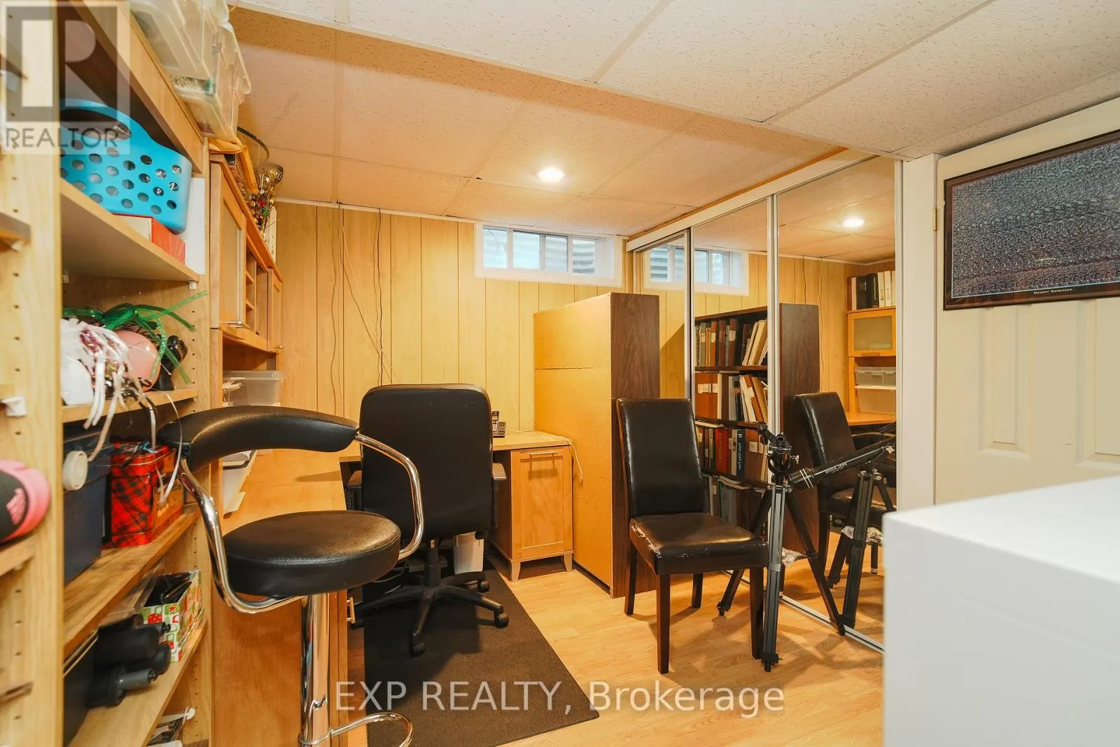 36 KEEWATIN CRESCENT