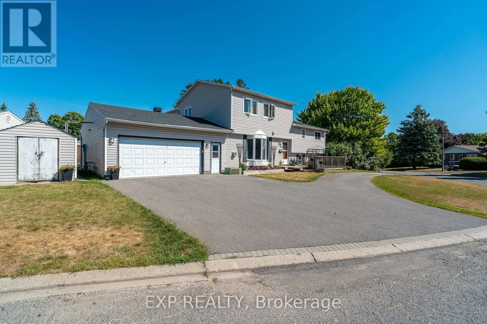 36 KEEWATIN CRESCENT