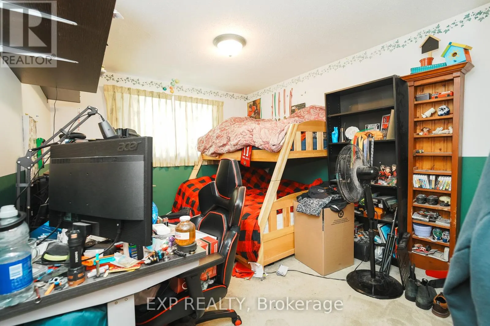 36 KEEWATIN CRESCENT