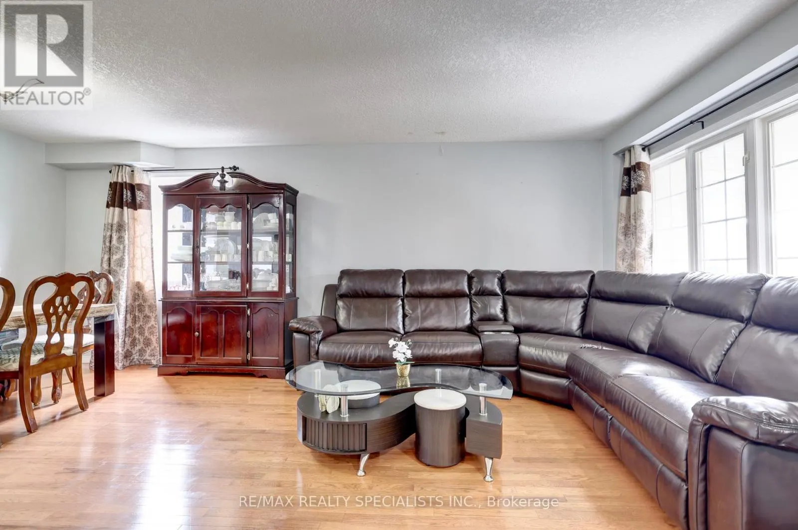 144 DECARO CRESCENT