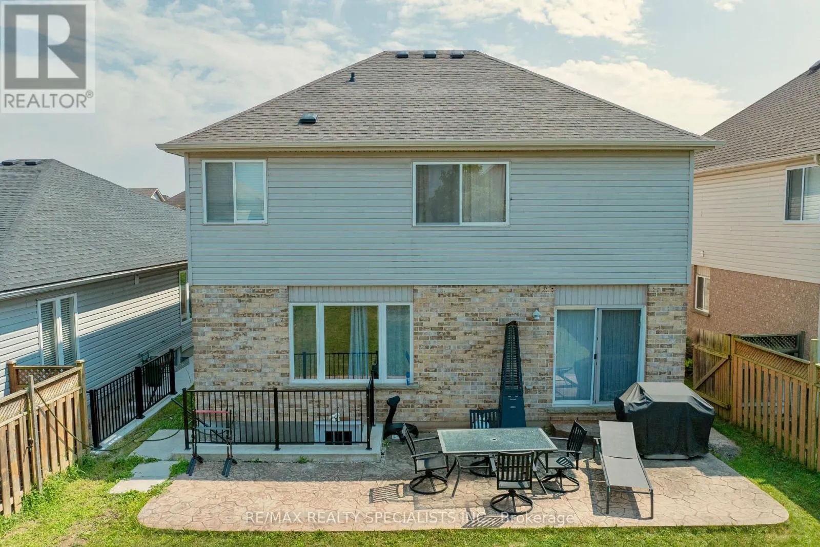 144 DECARO CRESCENT