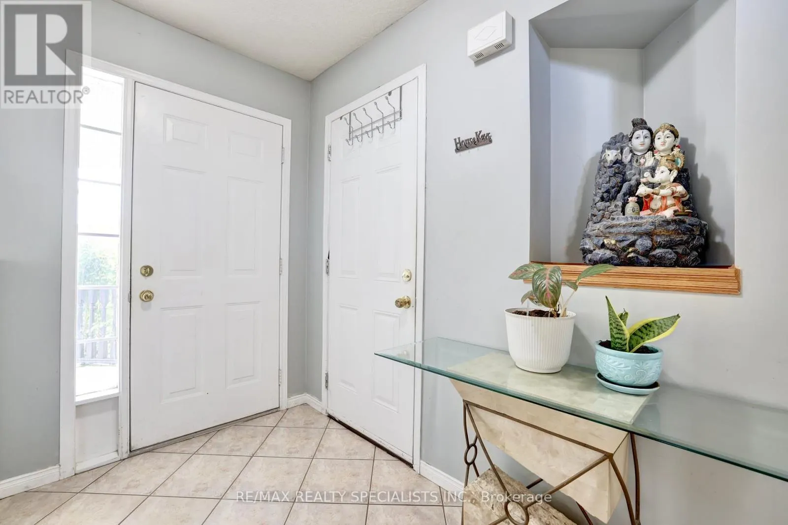 144 DECARO CRESCENT