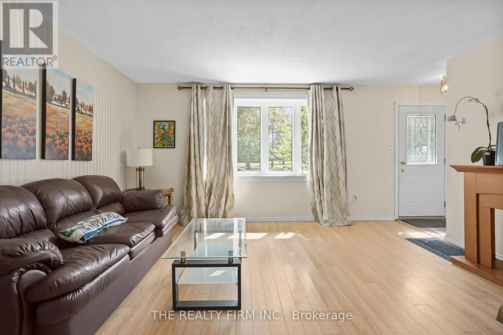 681 LADYBROOK CRESCENT