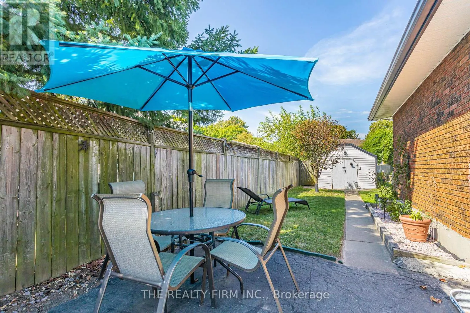 681 LADYBROOK CRESCENT