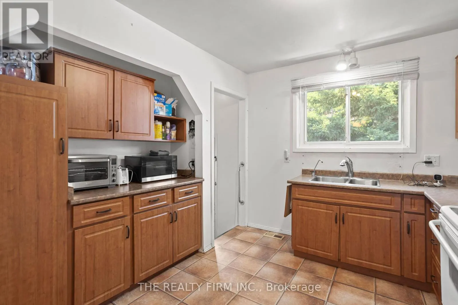 681 LADYBROOK CRESCENT
