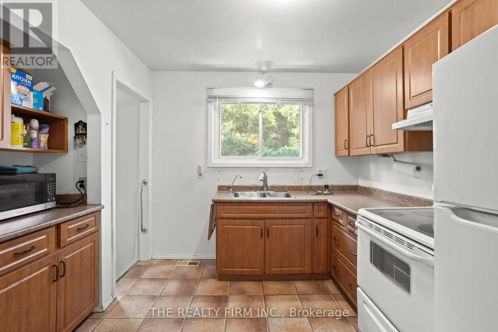 681 LADYBROOK CRESCENT