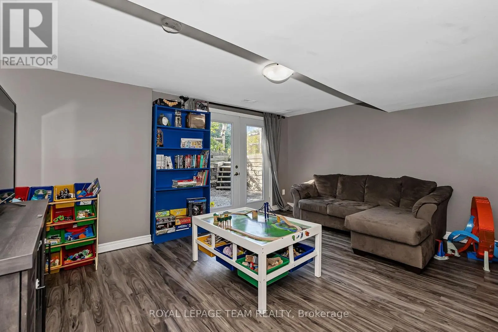 154 CARDINAL CRESCENT