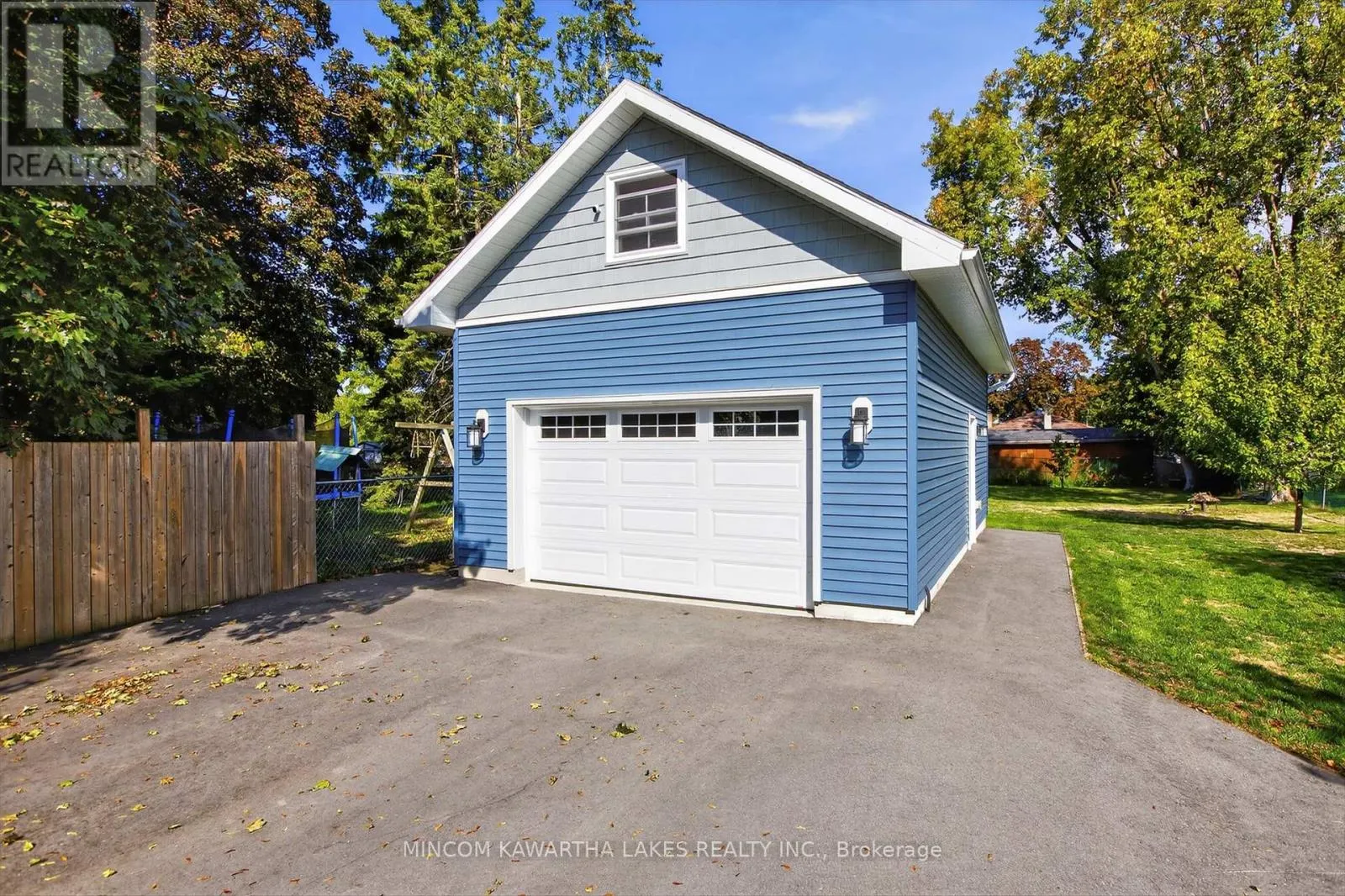 644 LUNDYS LANE