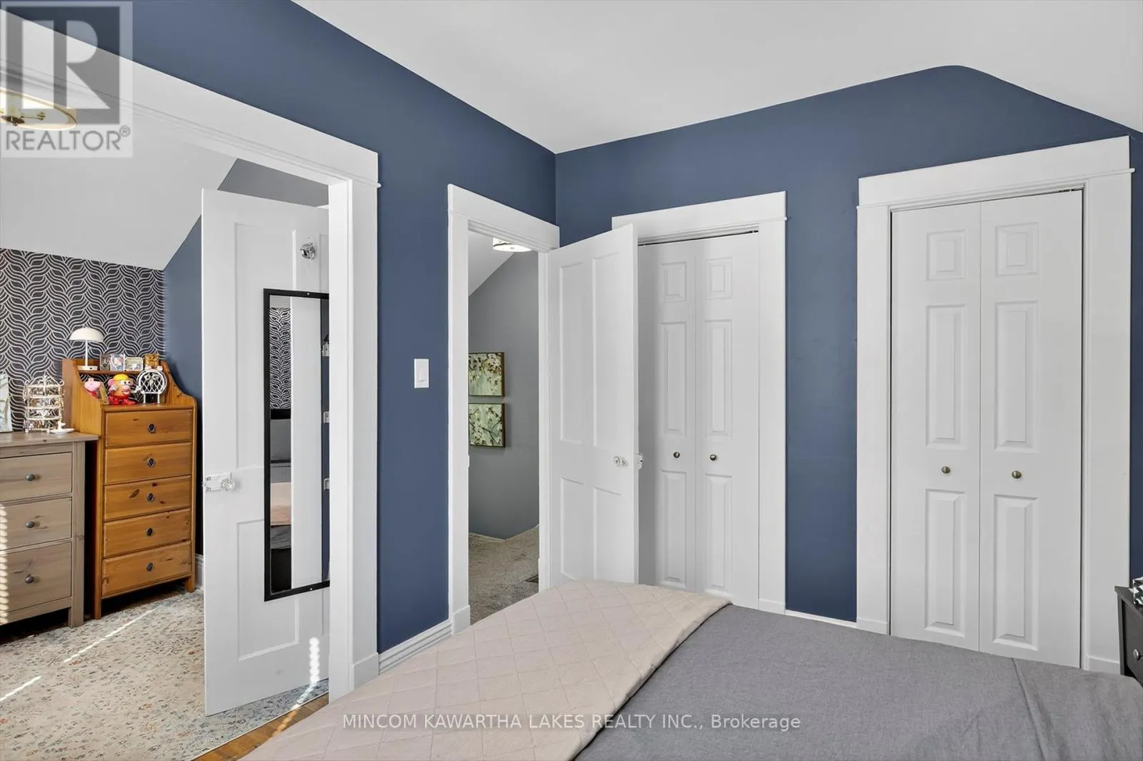 644 LUNDYS LANE