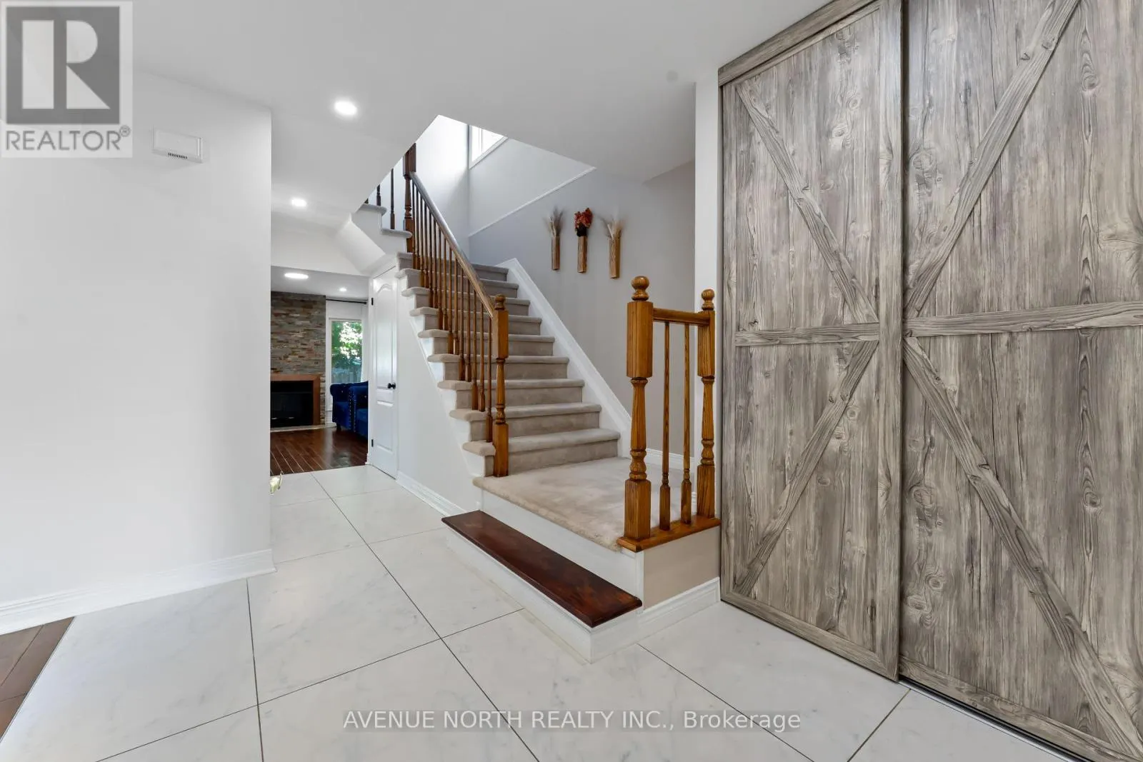 33 SARRAZIN WAY