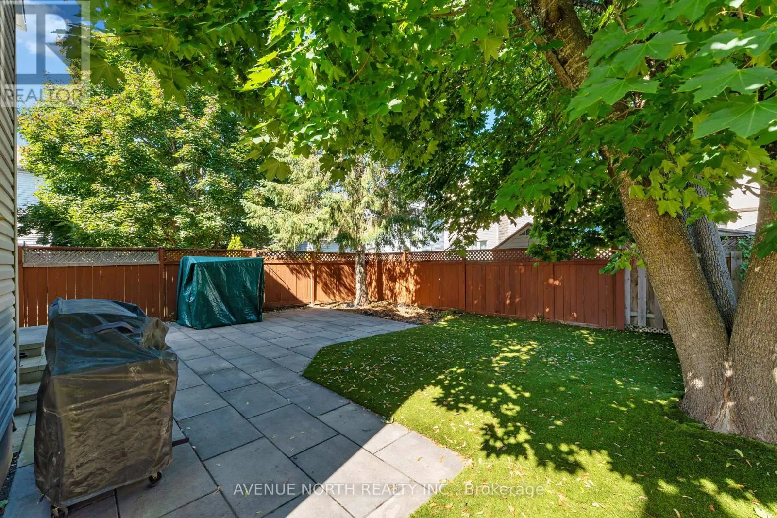33 SARRAZIN WAY