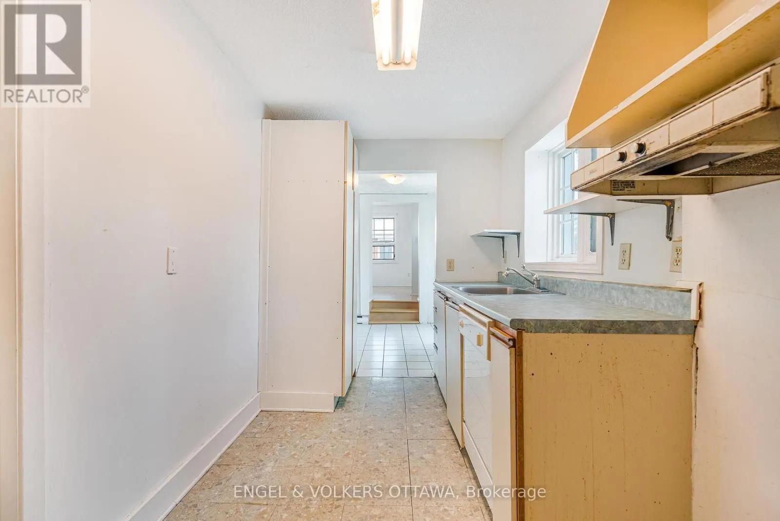 467 EDGEWORTH AVENUE