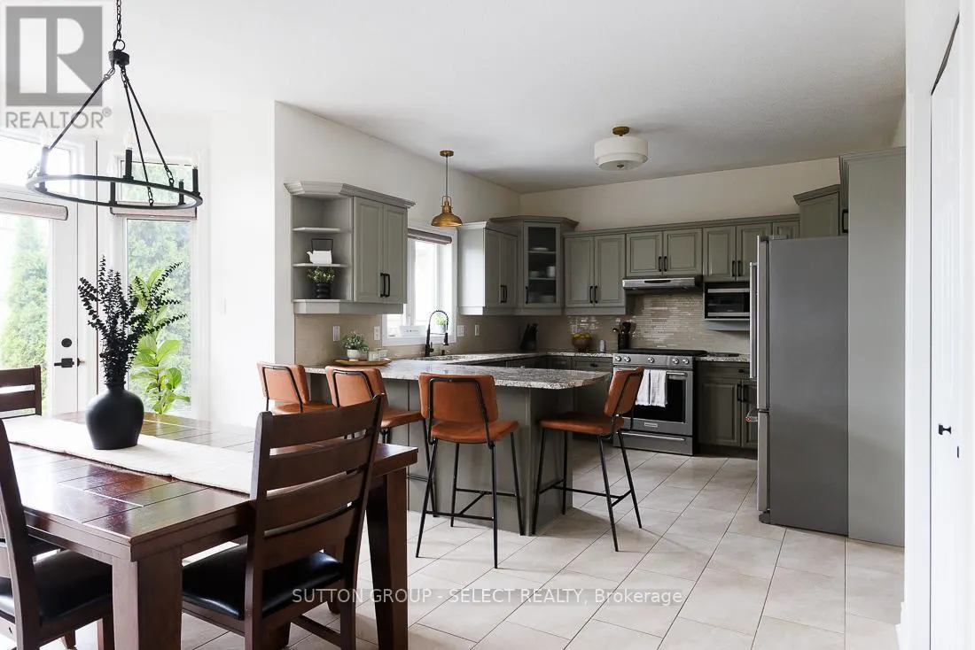 382 PLANE TREE DRIVE