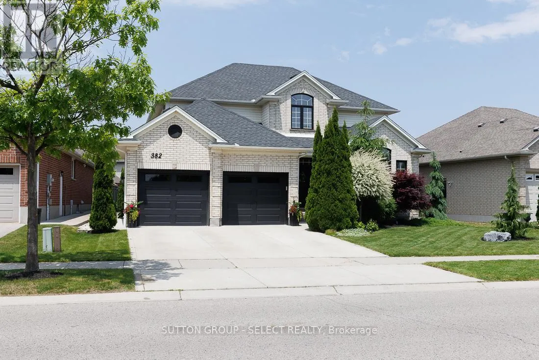 382 PLANE TREE DRIVE