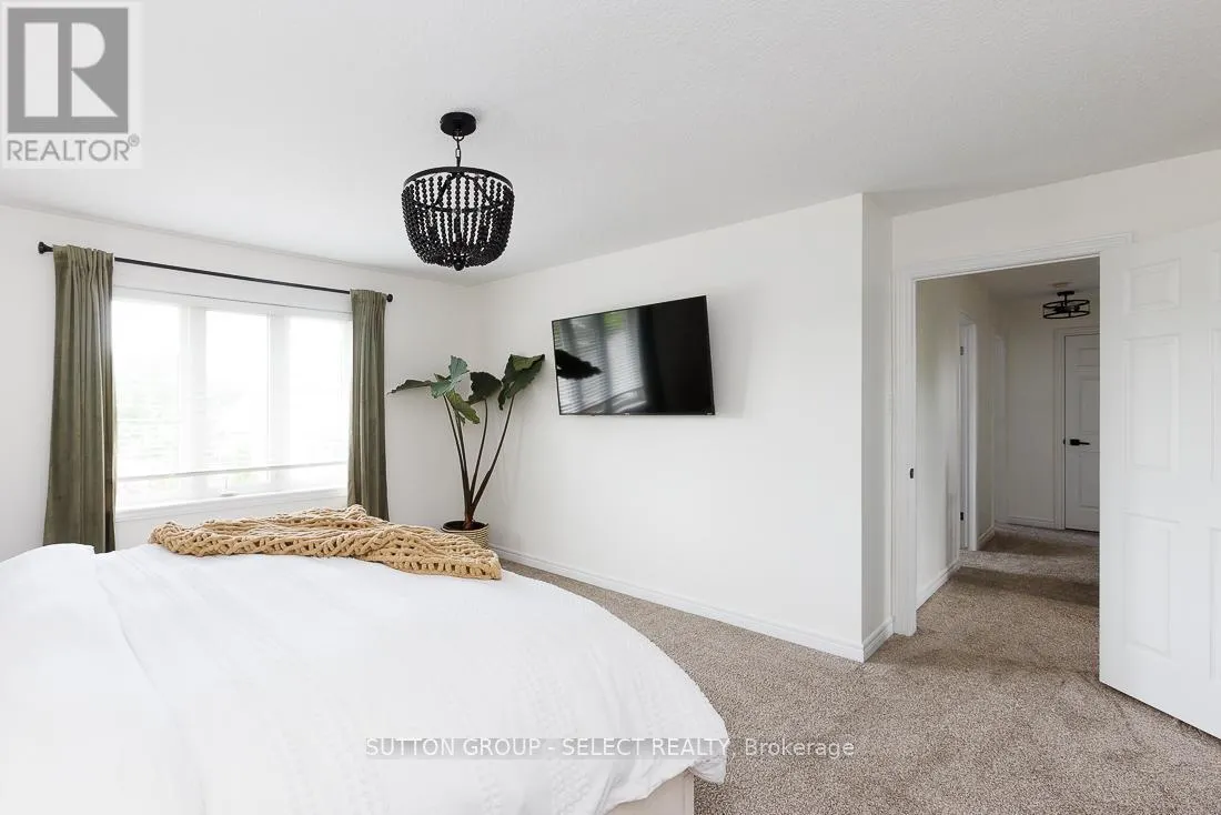 382 PLANE TREE DRIVE