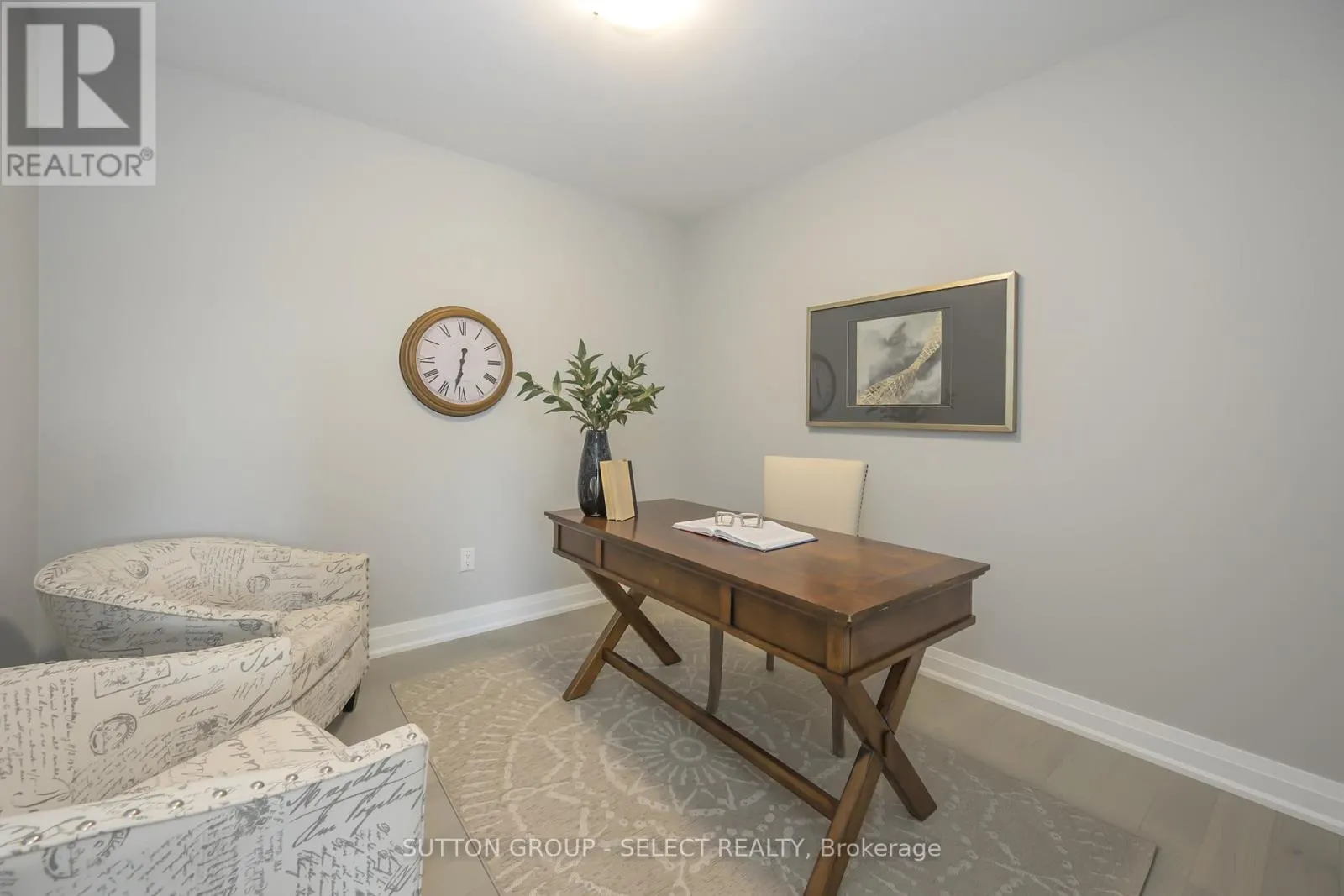 207 - 1975 FOUNTAIN GRASS DRIVE, #207