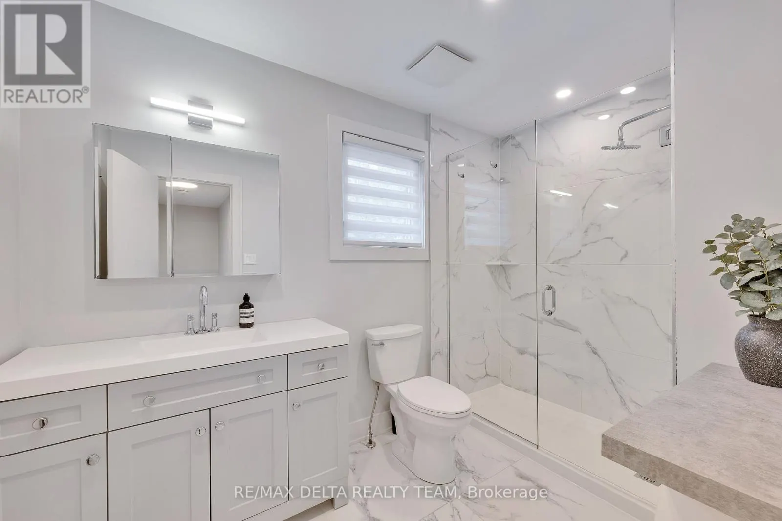 2556 GRAVELLE CRESCENT