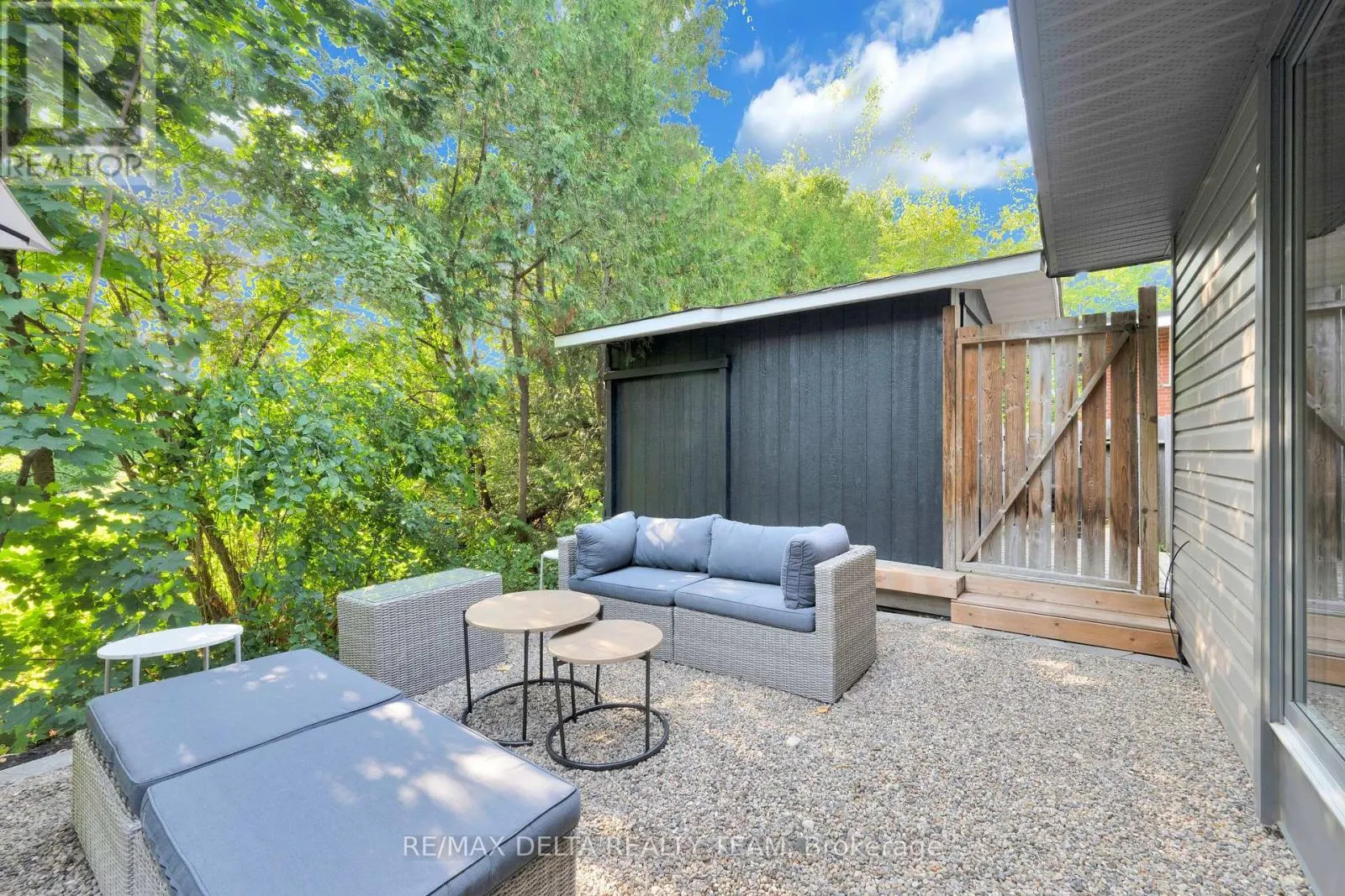 2556 GRAVELLE CRESCENT