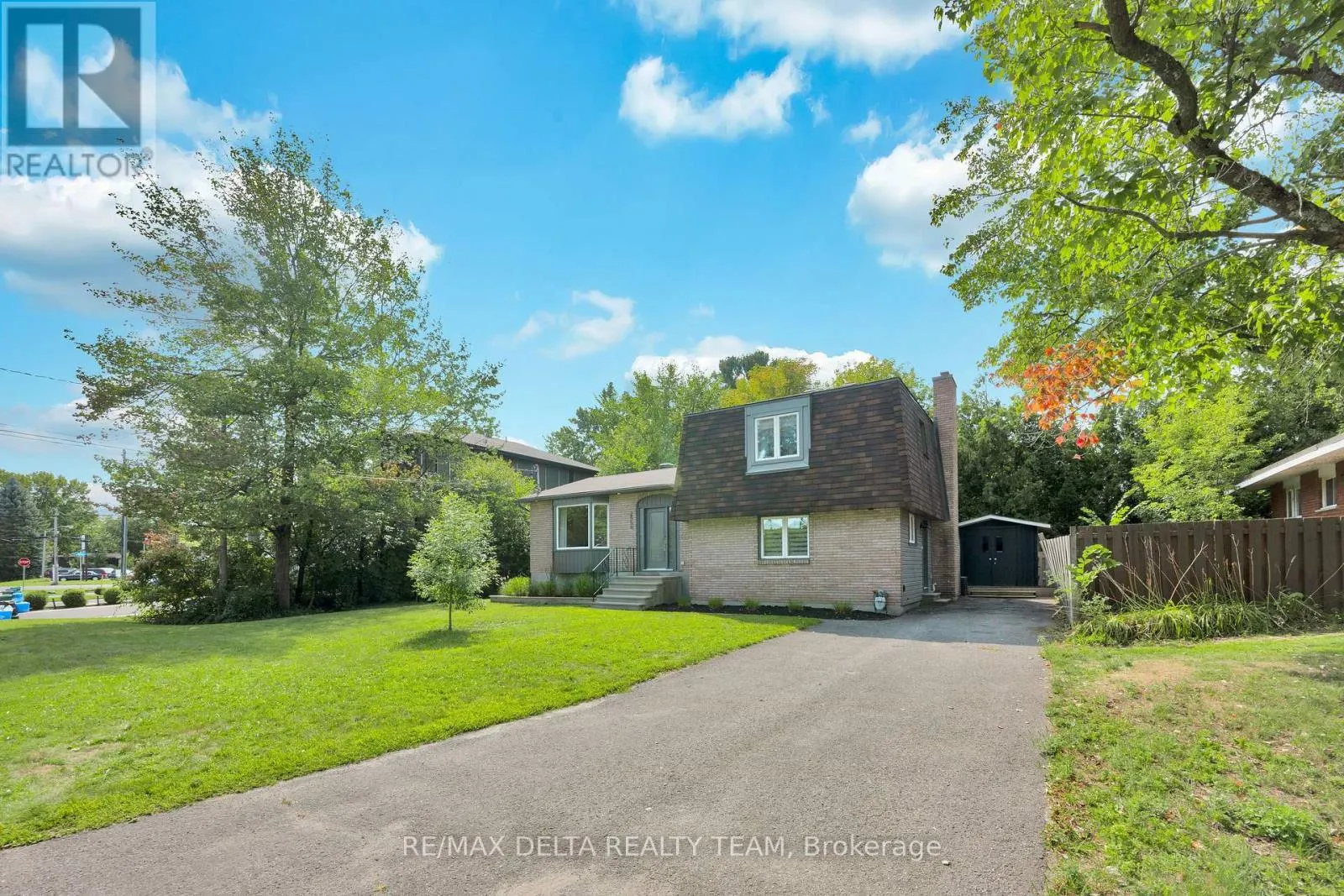 2556 GRAVELLE CRESCENT