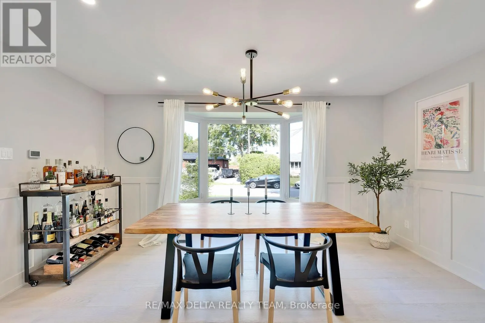 2556 GRAVELLE CRESCENT