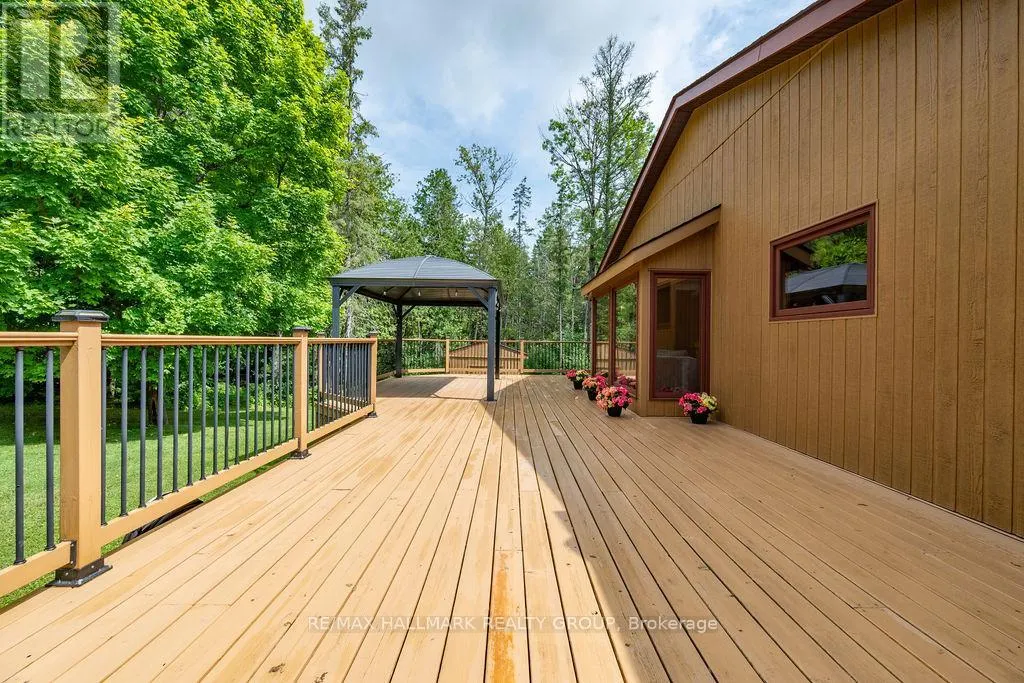 206 DEERWOOD DRIVE