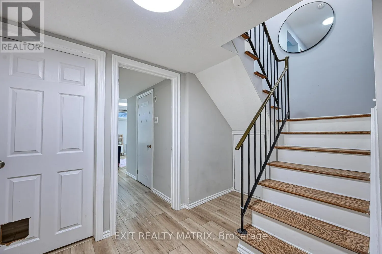 90 CHESTERTON DRIVE