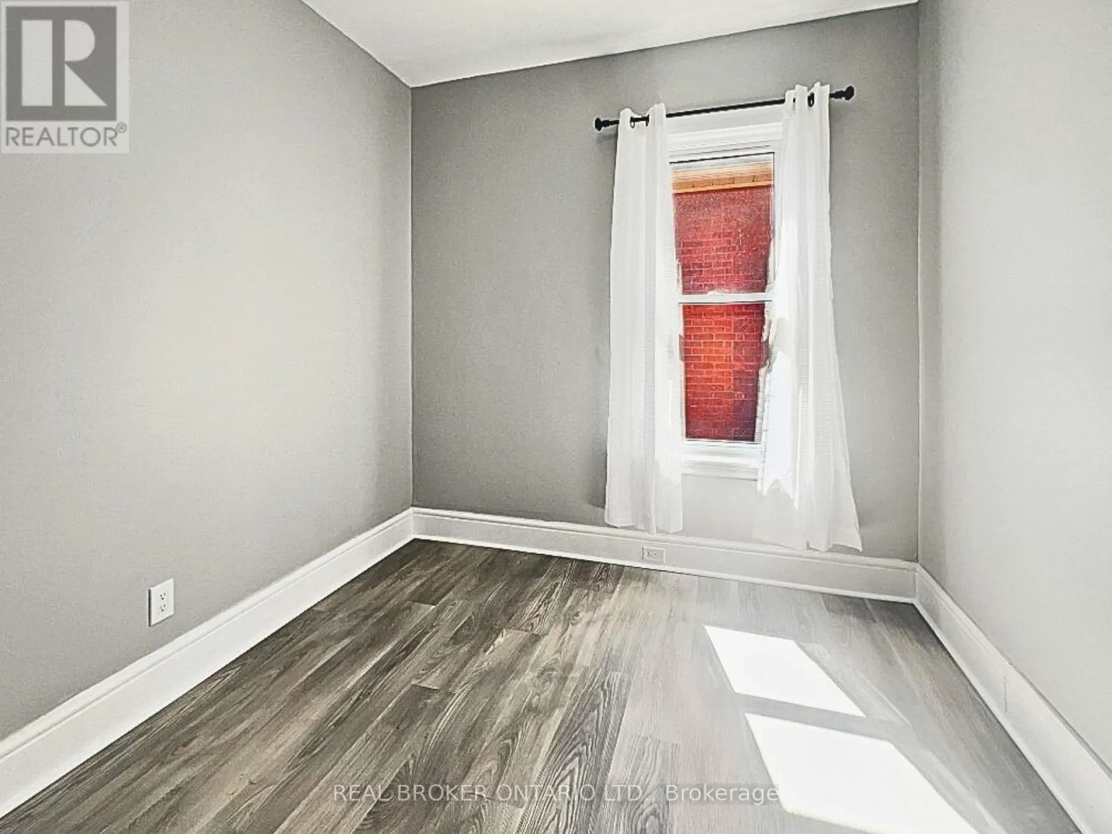 13 SALISBURY AVENUE