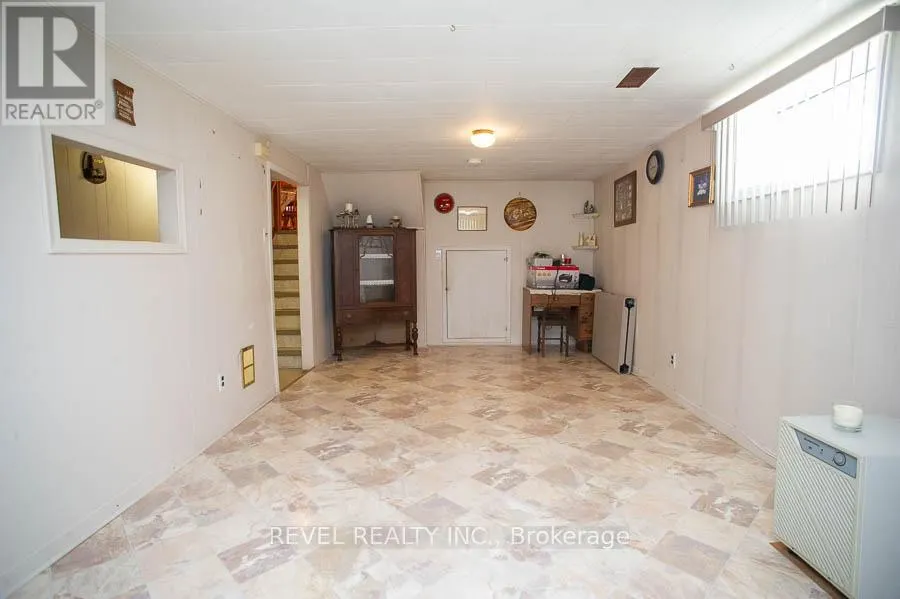 10 LINDEN AVENUE