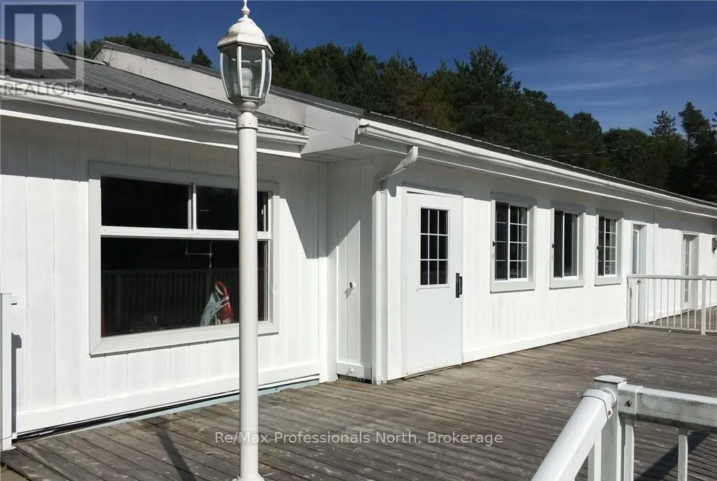 2180-2186 HIGHWAY 141