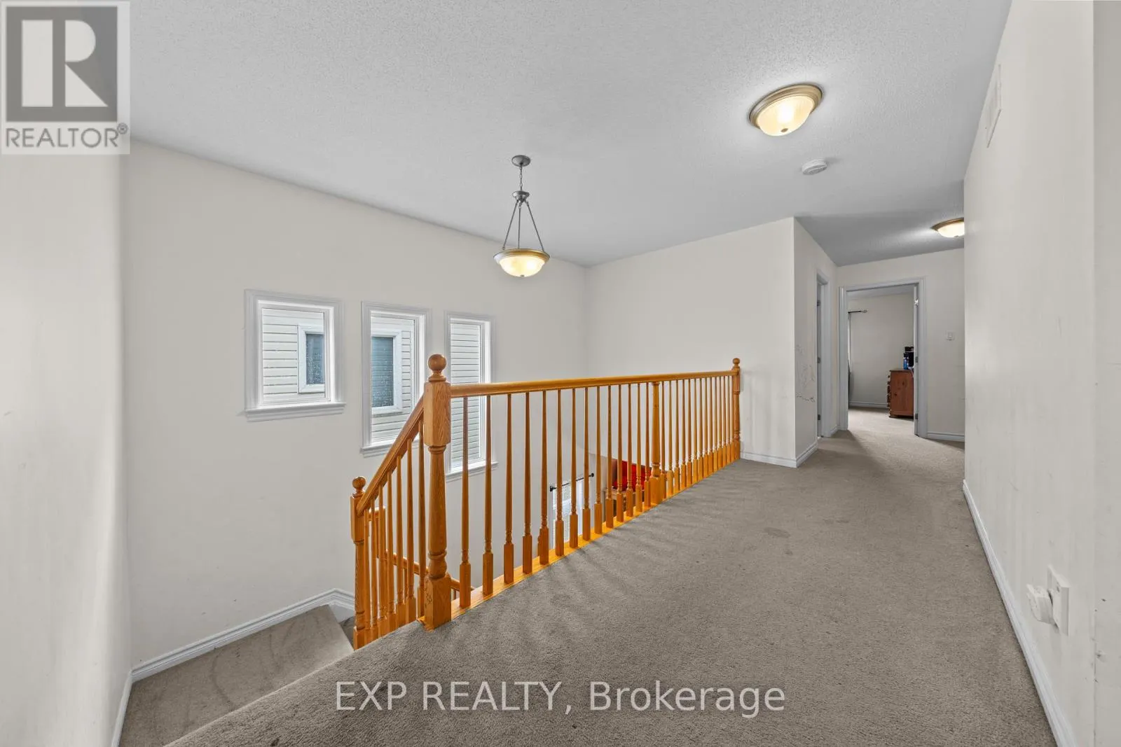 121 DAGLAN CRESCENT