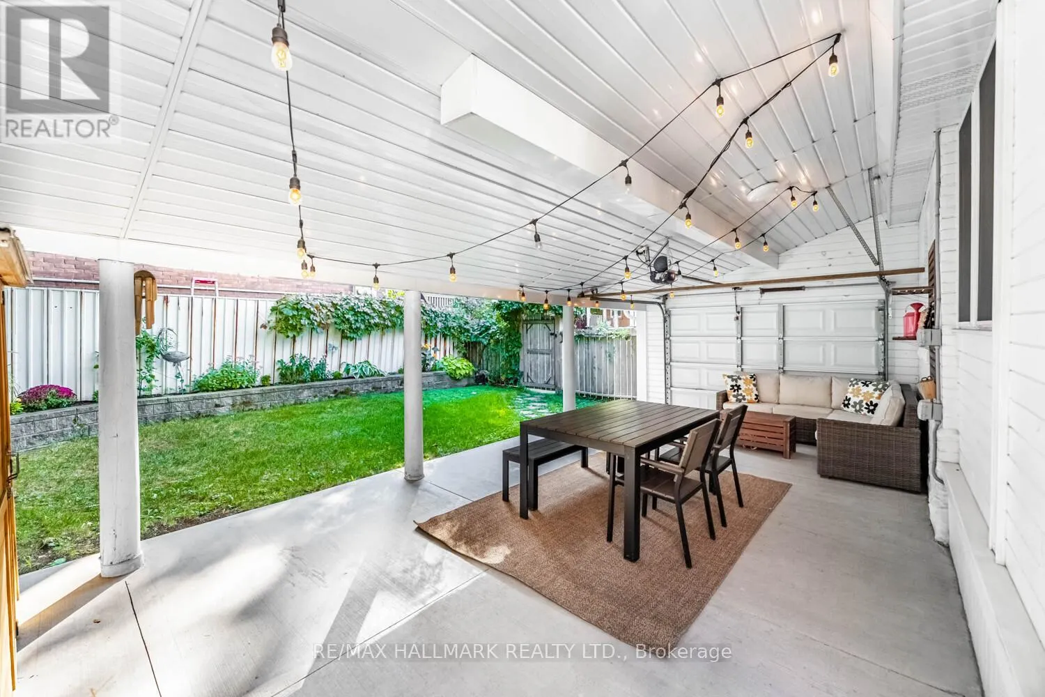 407 ABERDEEN AVENUE